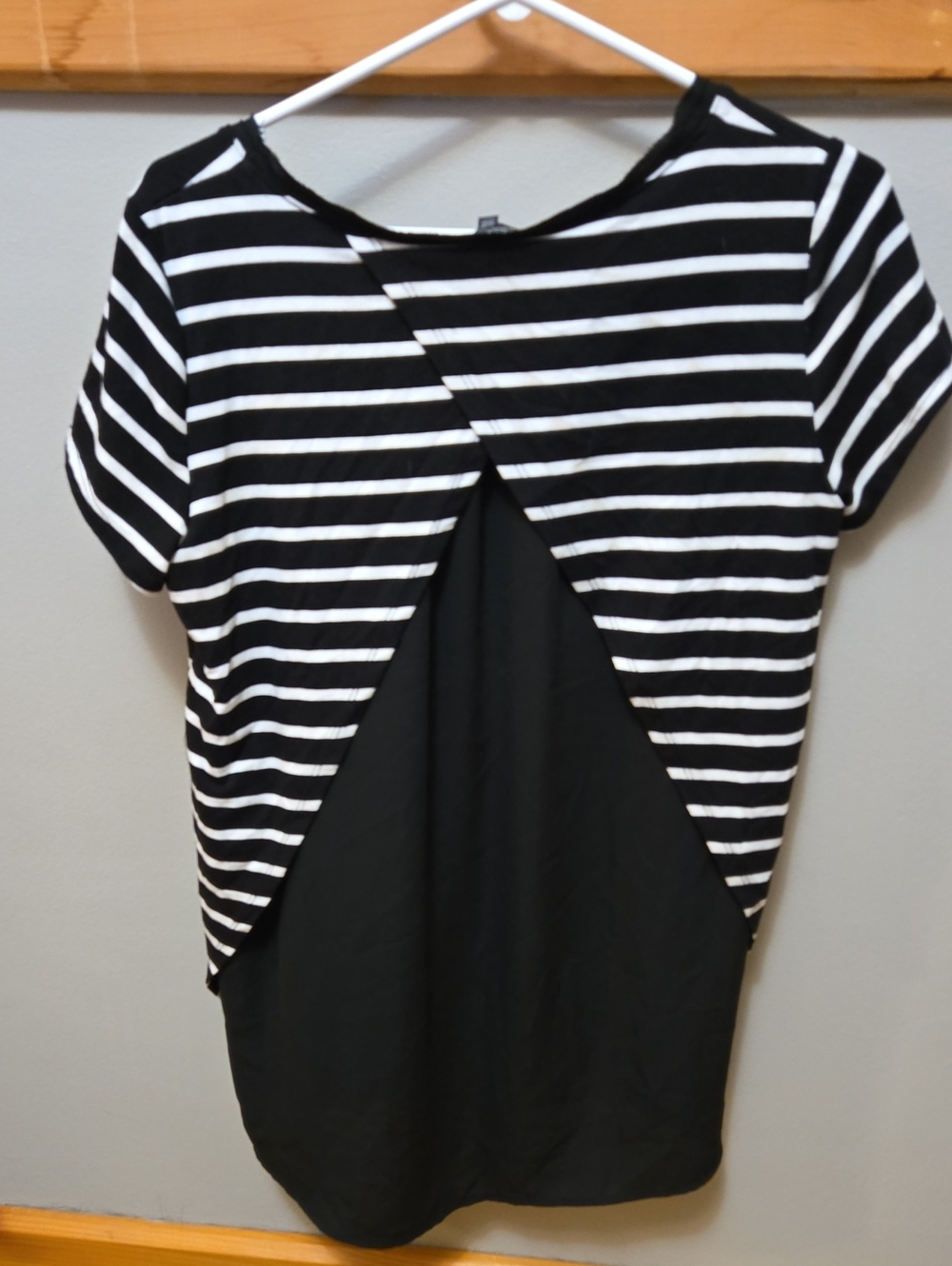 Black & White Striped Open-Back Women’s Top